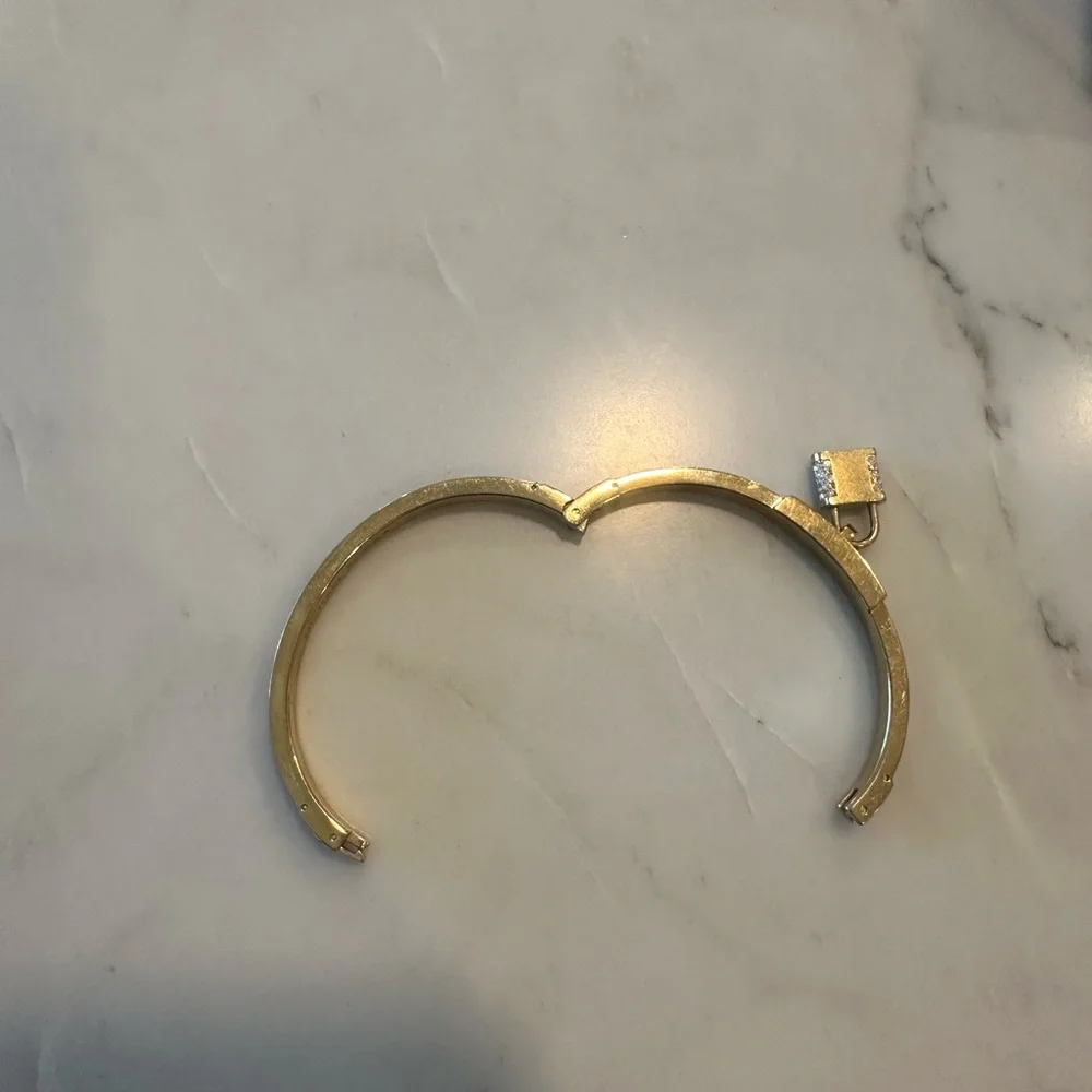 Michael Kors Tortoise and Gold Lock with Diamonds Bracelet - Picture 5 of 6